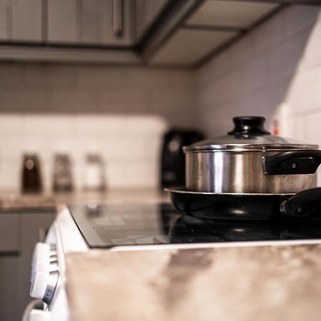 Central Apartment In Belfast City Centre - Sleeps 5 People Extérieur photo