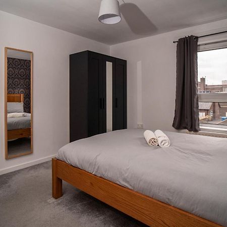 Central Apartment In Belfast City Centre - Sleeps 5 People Extérieur photo