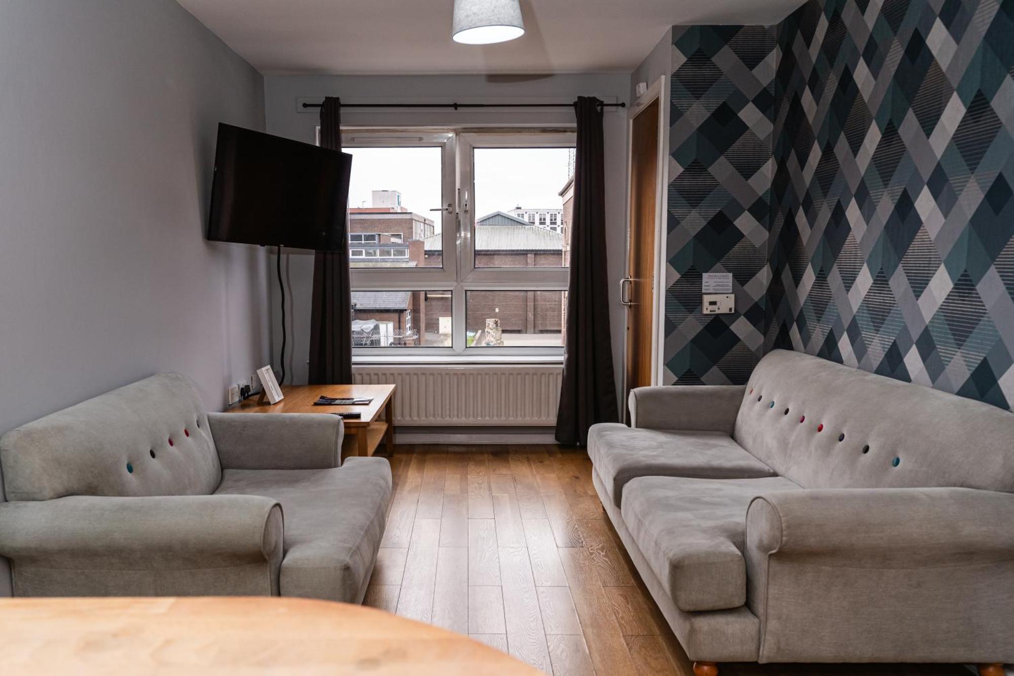 Central Apartment In Belfast City Centre - Sleeps 5 People Extérieur photo